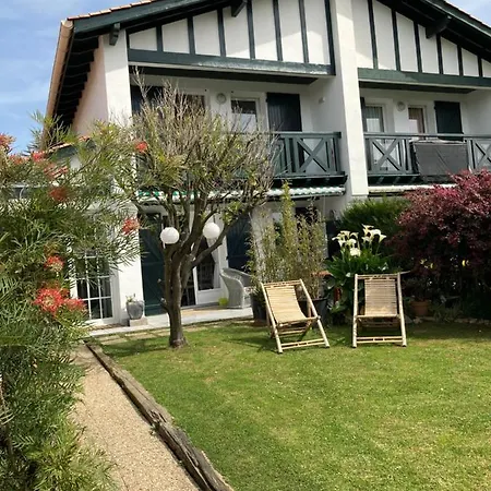 Maison A Plage, 5 Pieces, 5 Personnes, Jardin, Piscine, Tennis Holiday home Hendaye